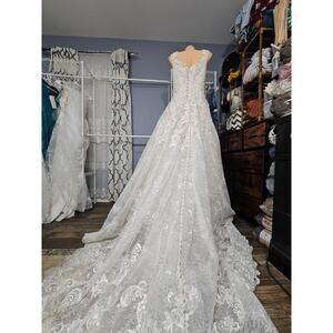 Allure Couture Bridal C461 NWT Sample Condition size 14